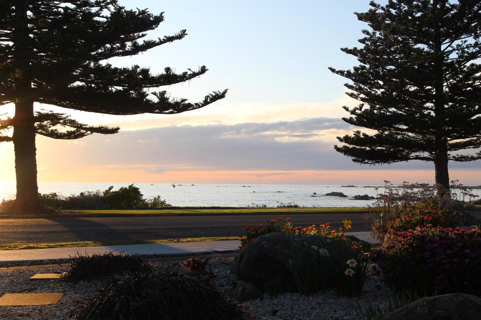 Sierra Beachfront Motel Kaikoura Zewnętrze zdjęcie
